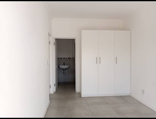 2 BEDROOM APARTMENT FOR SALE IN UMHLANGA RIDGE